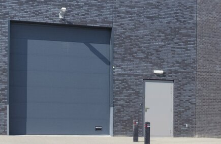 Blocs portes de service extérieurs et issue de secours